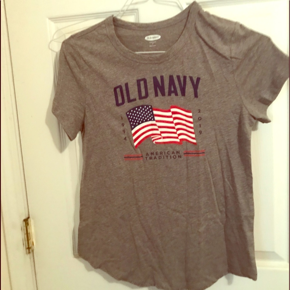 Old navy tee